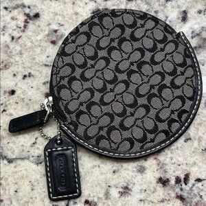 Coach Vintage Micro C Zippered Coin Case EUC